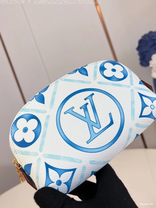 Louis Cosmétique Pochette Vuitton PM 0815